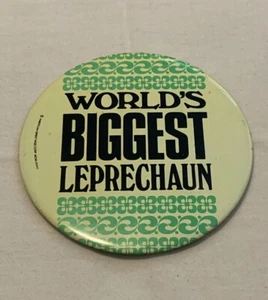 Vintage World's Biggest Leprechaun Large Irish St. Patrick’s Day Button Pin - Foto 1 di 5