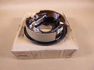 NEW GENUINE OEM MITSUBISHI BRAKE SUB ASSEMBLY, PARKING MC894260 - Picture 1 of 6