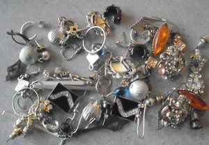 Konvolut Ohrringe Schmuck 20 Paare verschiedene Designs und Größen Nr. 4170 - Bild 1 von 6