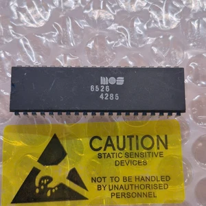 ✅ CHIP MOS 6526 CIA CSG ⭐ Commodore C128 1570 1571 1581 ⭐ schneller Versand ⚡️ - Picture 1 of 1