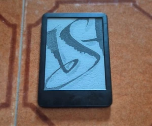 Amazon Kindle Paperwhite 16GB, Wi-Fi, 6.8" eBook Reader - Nero senza pubblicità - Picture 1 of 2