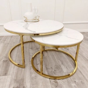 Mesa de centro dorada de lujo Cato Nido de 2 redondos 80 cm piedra sinterizada blanca - Imagen 1 de 4