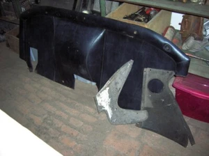 Paratia(originale) tra abitacolo e motore De Tomaso Pantera - Foto 1 di 3