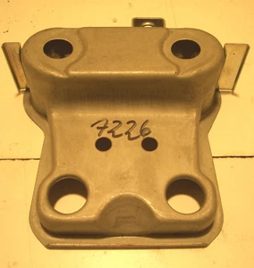 7226 Accesorio versión chapa, 02413786, Deutz FL413 - Imagen 1 de 1