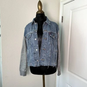 Levi's Damen Hybrid Trucker Jeansjacke Denim mit grauen Hoodieärmeln Gr. M - Bild 1 von 6