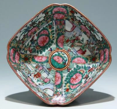 Chinese Famille Rose Porcelain Square Bowl Ø 20,3 cm - Bild 1 von 4