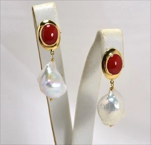 Pendientes de Oro Amarillo 18KT Con Coral Rojo Y Perlas Barroco Oght 0383 - Imagen 1 de 3