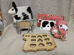Cow Lover's Bundle - Trivet, Frame, Vase, Napkin Holder, Heart Decor - Picture 1 of 7