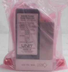 Unit UFC-1200A, Mass Flow Controller, Gas- PH3, Range- 20 SCCM, 1/4" M I/O - Picture 1 of 6
