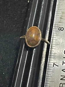 14K Yellow Gold Oval Cabochon Agate Ring Size 8 - Picture 1 of 3