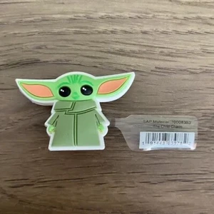 ⭐️NWT⭐️ Crocs Jibbitz The Child Grogu Baby Yoda The Mandalorian Charm - Picture 1 of 4