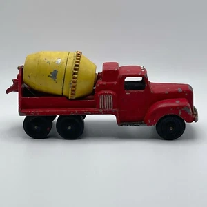 Vintage TootsieToy Mack B-Line Cement Truck 5.75” Die-Cast Metal Rotating Mixer - Picture 1 of 6