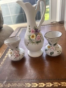 Vintage 3pc Set Raised 3D Flowers Hand Painted Bud Vases Bisque - Picture 1 of 6
