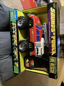 RARE 1991 VINTAGE REMOTE CONTROL FIRE RESCUE TRUCK ROAD CHAMPS SOUNDS OF POWER - Picture 1 of 3