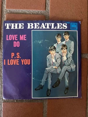 BEATLES LOVE ME DO P.S. I LOVE YOU TOLLIE T-9008 45 PICTURE SLEEVE. RARE - Image 1 of 4