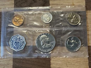 1962 US Mint Proof Set 5 Coins 90% Silver Original Envelope & Cello Flat Pack - Picture 1 of 8