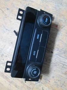 19 20 BUICK ENCLAVE REAR TEMP AC HEAT CLIMATE CONTROL 23507152 - Picture 1 of 11