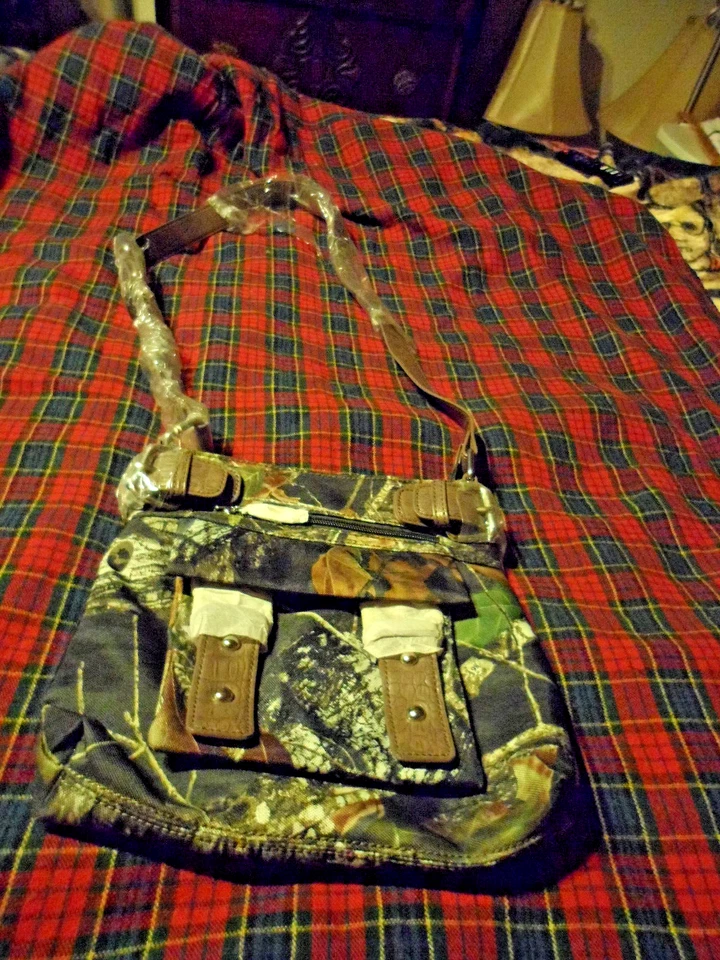 Nuevo con etiquetas Bolso Bandolera Mossy Oak Emperia Outfitters Camuflaje con Acentos Marrón Foto 1 de 4