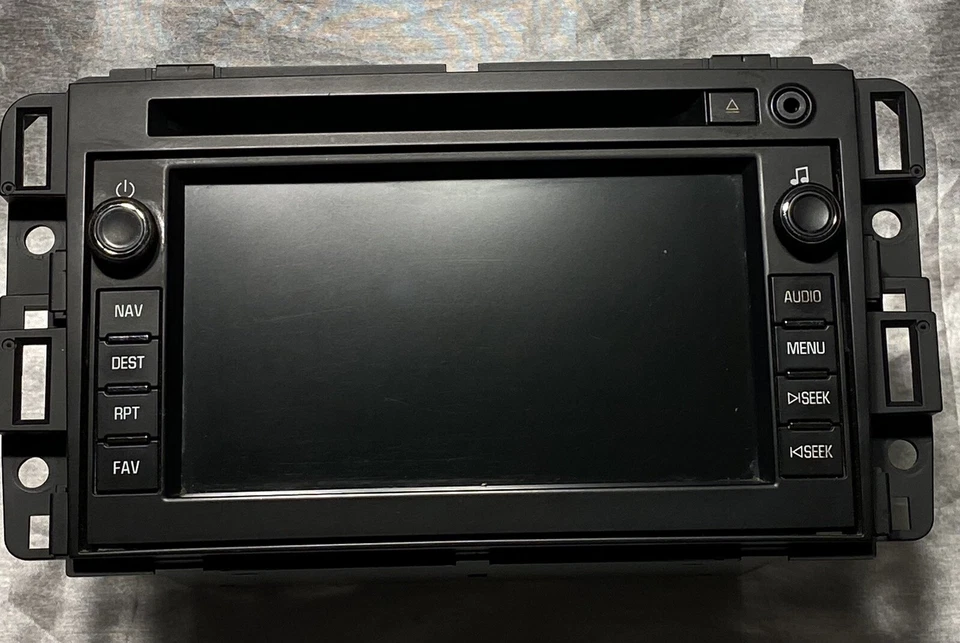 OEM 2007-09 Chevy Tahoe Avalanche Yukon NAVIGATION Radio CD GPS GM-15940103 - Image 1 of 4
