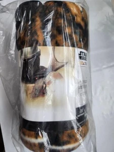 Disney Star Wars The Mandalorian Throw Blanket Baby Yoda The Child 45x60in - Picture 1 of 3
