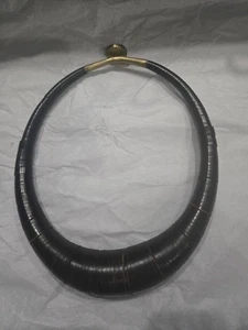 Vintage Stammes Kalabubu Krieger Kopf Jäger Halskette Nias Indonesien Kokosnuss & Messing - Bild 1 von 5