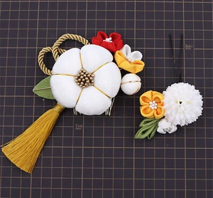 Set of Handmade Sakura Clip Kanzashi Tsumami Kimono Yukata Outfit Flowerclip - Picture 1 of 3