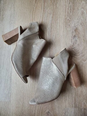 Vaneli Botines "SHOOTIES" Punta Abierta Tacón Grueso Botas - TOSTADO - TALLA 7.5 NUEVO Foto 1 de 4