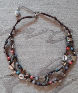 beads, buttons and birds necklace - Picture 1 of 4