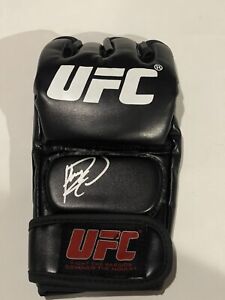 Rashad Evans Signed Autographed UFC Glove Beckett BAS COA a