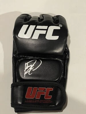 Rashad Evans Signed Autographed UFC Glove Beckett BAS COA a - Image 1 of 4