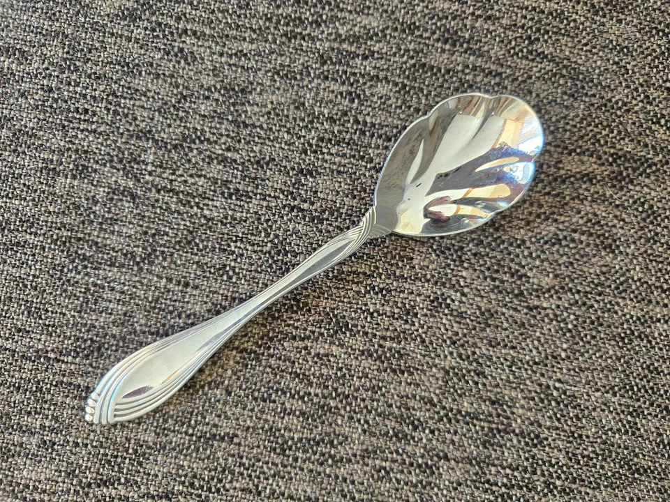 Oneida Heiress 社区不锈钢 - 多种物品可用 — 第 1/1 张图片