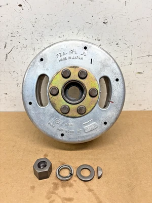 Rotor de motor Yamaha DT1 DT2 DT3 250 RT2 RT3 360 / Conjunto de volante / 214-81350 Foto 1 de 4