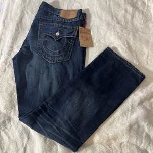 Jeans True Religion Flap Pocket Denim gamba dritta taglia 38 blu invecchiato nuovo con etichetta - Foto 1 di 11