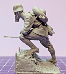 Truppa d'assalto tedesca ultra dettagliata con lanciafiamme 1918 su base scala 1:16 - Foto 1 di 11