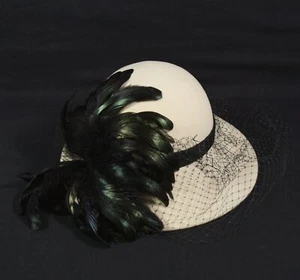 Sombrero Derby Marfil 100% Lana Fieltro Ala Pluma Iridiscente Red Vail - Imagen 1 de 6