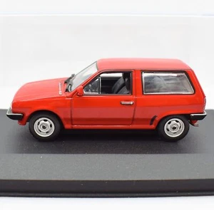 Modellino Auto Volkswagen VW Polo Scala 1:43 diecast modellismo statico ixo - Foto 1 di 6