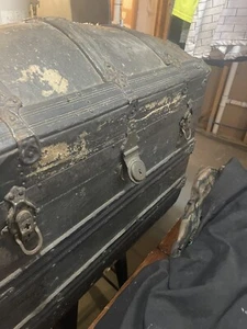 antique vintage steamer trunks - Picture 1 of 7