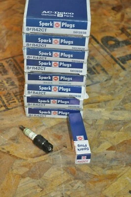 VINTAGE PACK OF 8 AC-Delco R42CT SPARK PLUGS NOS FREE SHIPPING  - Image 1 of 4