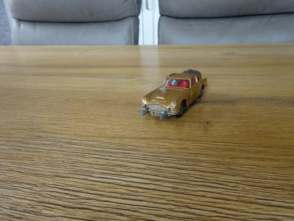 Corgi Toys 261 James Bond's Aston Martin DB5 Goldfinger 60er Jahre Corgi Rar - Bild 1 von 4