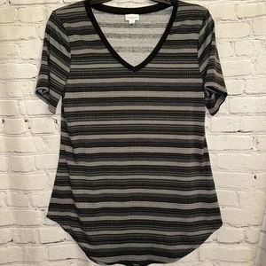 LuLaRoe Women’s Dotted Striped Iris V Neck Multicolored Shirt Size Medium - Picture 1 of 11