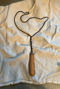 Antique DUCK BIRD RUG BEATER Twisted Metal Wire Wooden Handle Old Farmhouse Tool - Picture 1 of 6