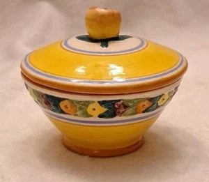 Vintage Italian Della Robbia Small Pottery Trinket Box - Fruit Wreath Detail - Picture 1 of 4