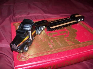 Kenworth T600A mit neuem Ertl Lowboy, 1/64, Ertl, schön, nur ausgestellt - Bild 1 von 2