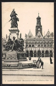 CPA Saint-Quentin, Monument de 1557 et l´Hotel de Ville - Picture 1 of 2
