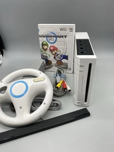 Paquete de Consola Nintendo Wii con Mario Kart Blanco RVL-001 - Rueda y Juego - Imagen 1 de 17