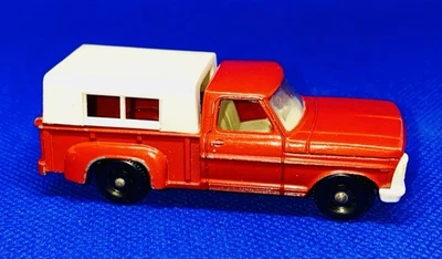 Vintage Matchbox Ford Pickup Truck No. 6 Red & White Lesney 1960's - Image 1 of 4