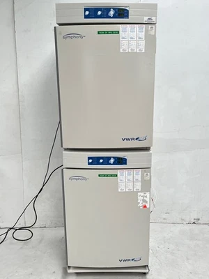 Incubadoras de laboratorio de CO2 con cubierta de agua apiladas dobles Symphony VWR Scientific 3074, #2 Foto 1 de 4