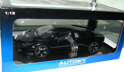 1/18 SCALE AUTOART #74592 LAMBORGHINI REVENTON BLACK - Image 1 of 4