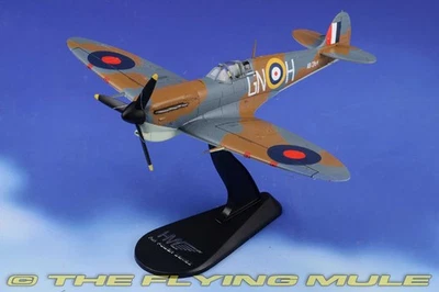 Hobby Master 1:48 Spitfire Mk V RCAF No.249 (Gold Coast) Sqn Robert "Buck" - Image 1 of 4