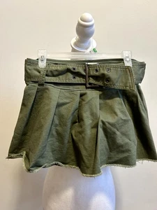 Mini falda con cinturón verde militar Y2K talla pequeña 4/6 ropa de club informal  - Imagen 1 de 7